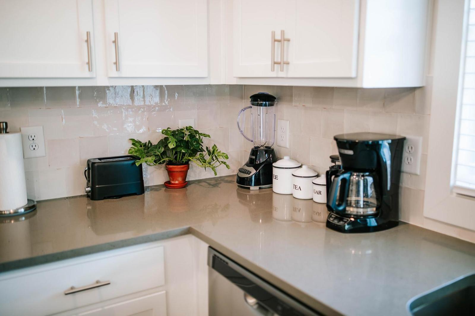 Holiday home Bright Artist's Cottage-mins To Dt,campus,stadium