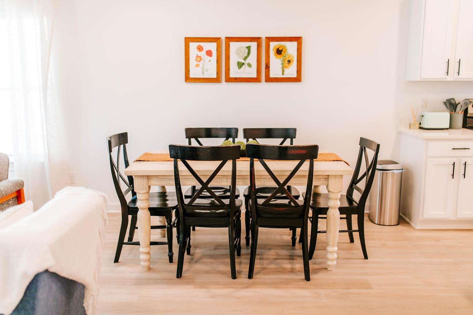 Apartment Artist Retreat - Near Downtown, Stadium, Campus Athens