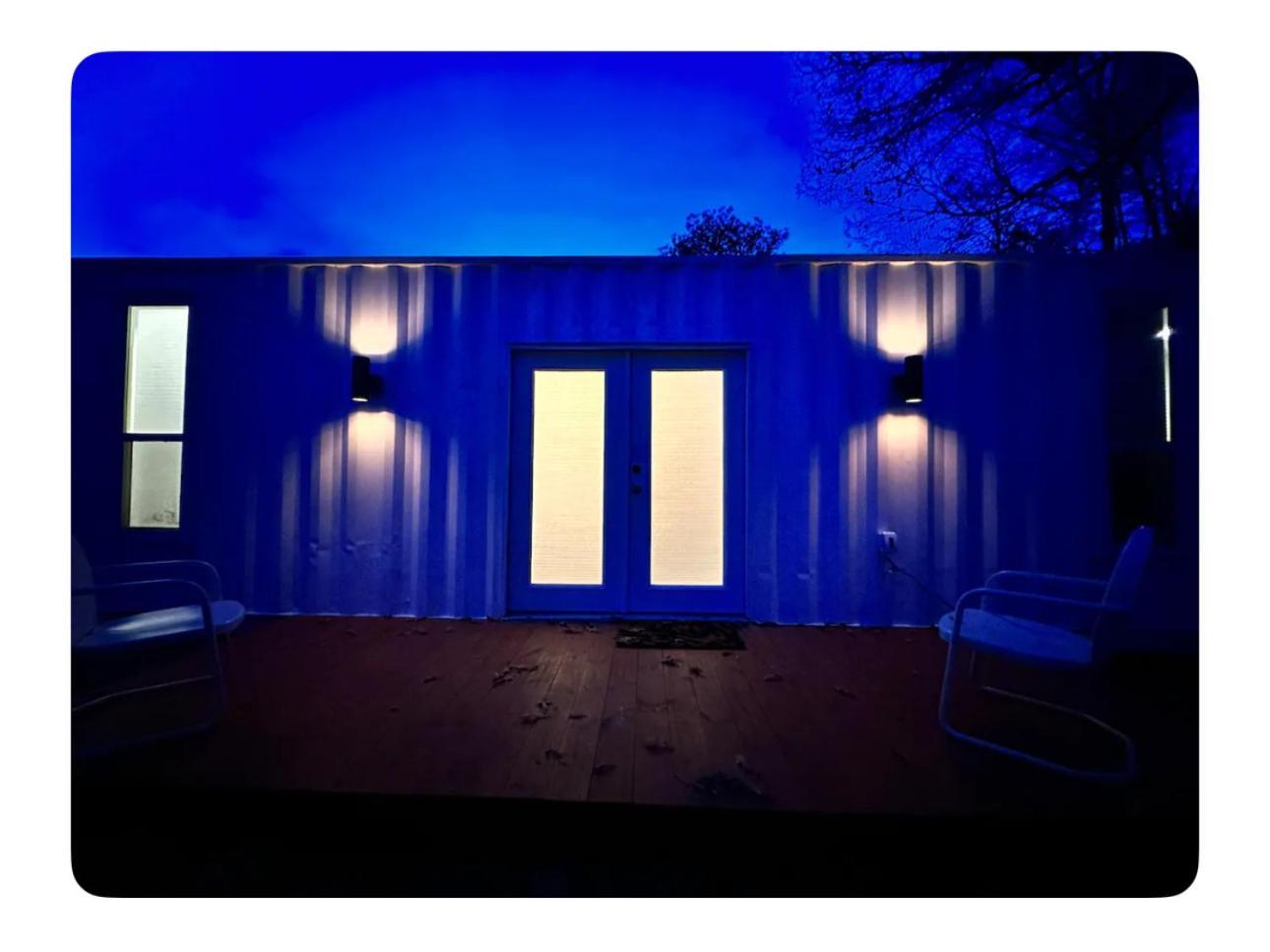 Nomehaus Shipping Container Residential Neighborhood Guest house *