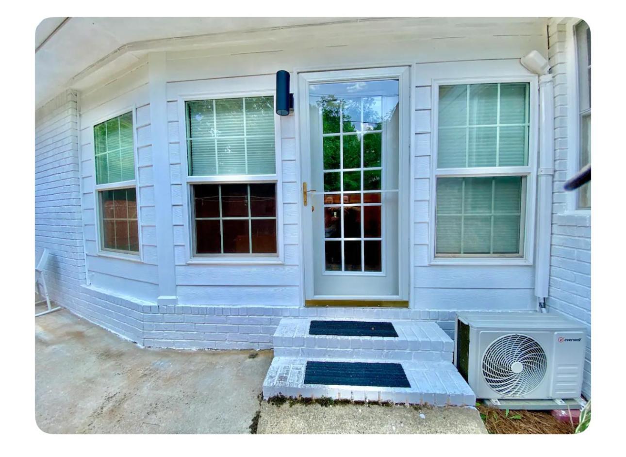 Toadhaus In Quiet Residential Neighborhood Guest house *