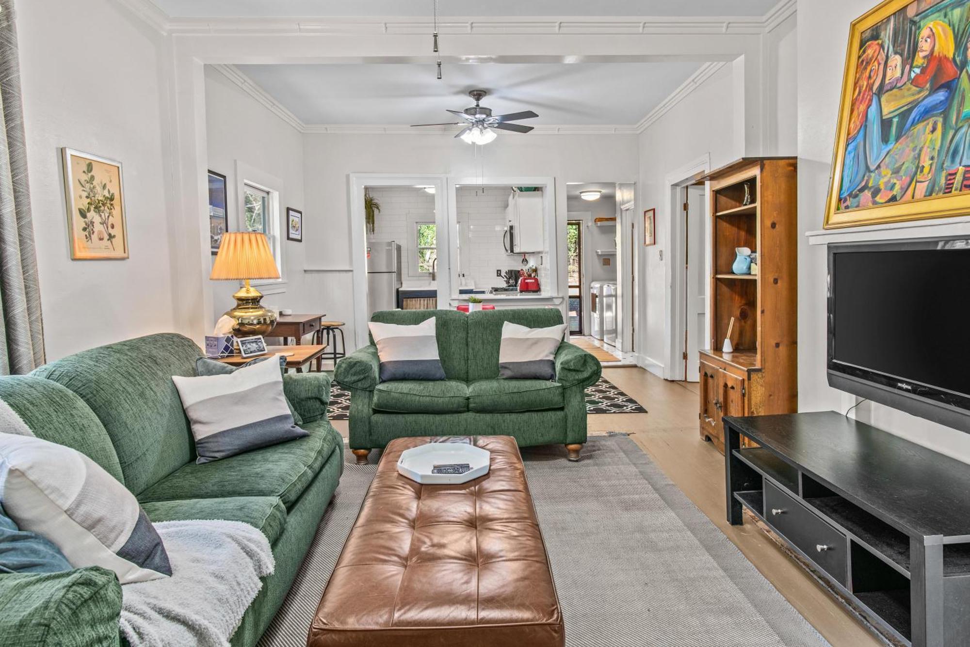 Lenoir With Covered Patio And Fire Pit Holiday home *