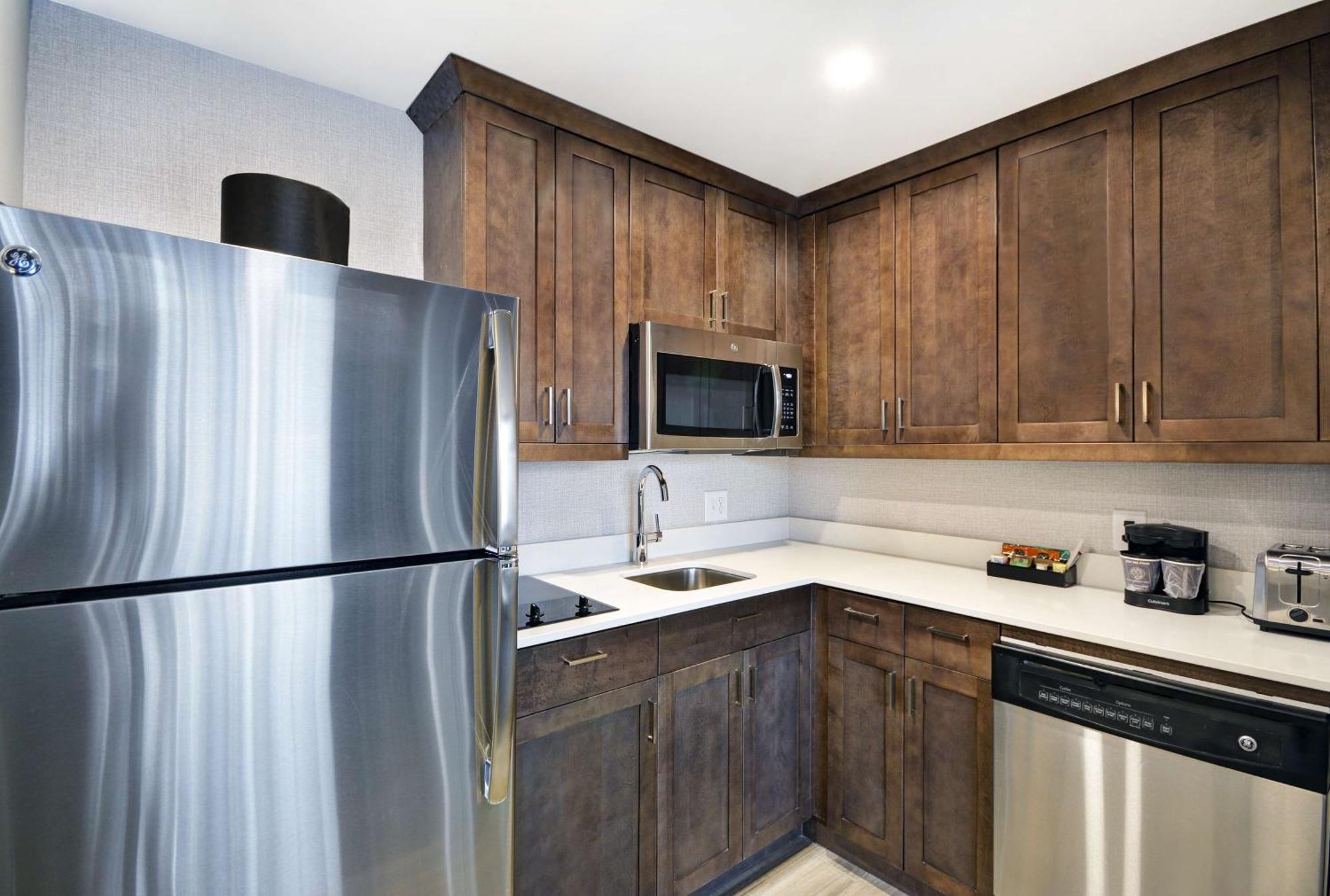 Hotel Homewood By Hilton Downtown Area 3*