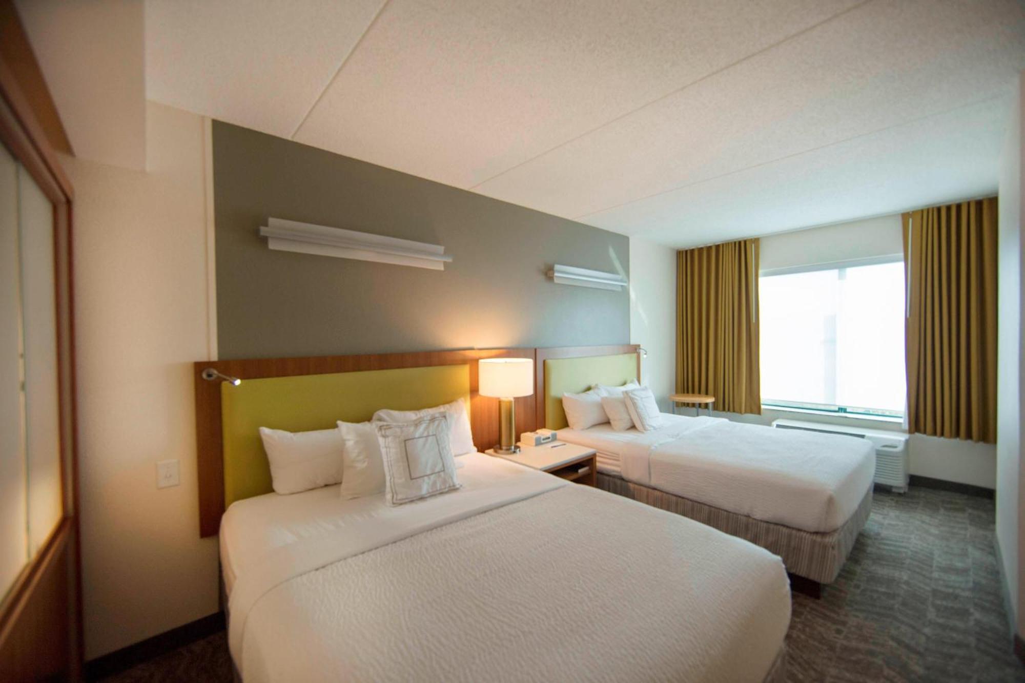 Springhill By Marriott West Hotel 3*