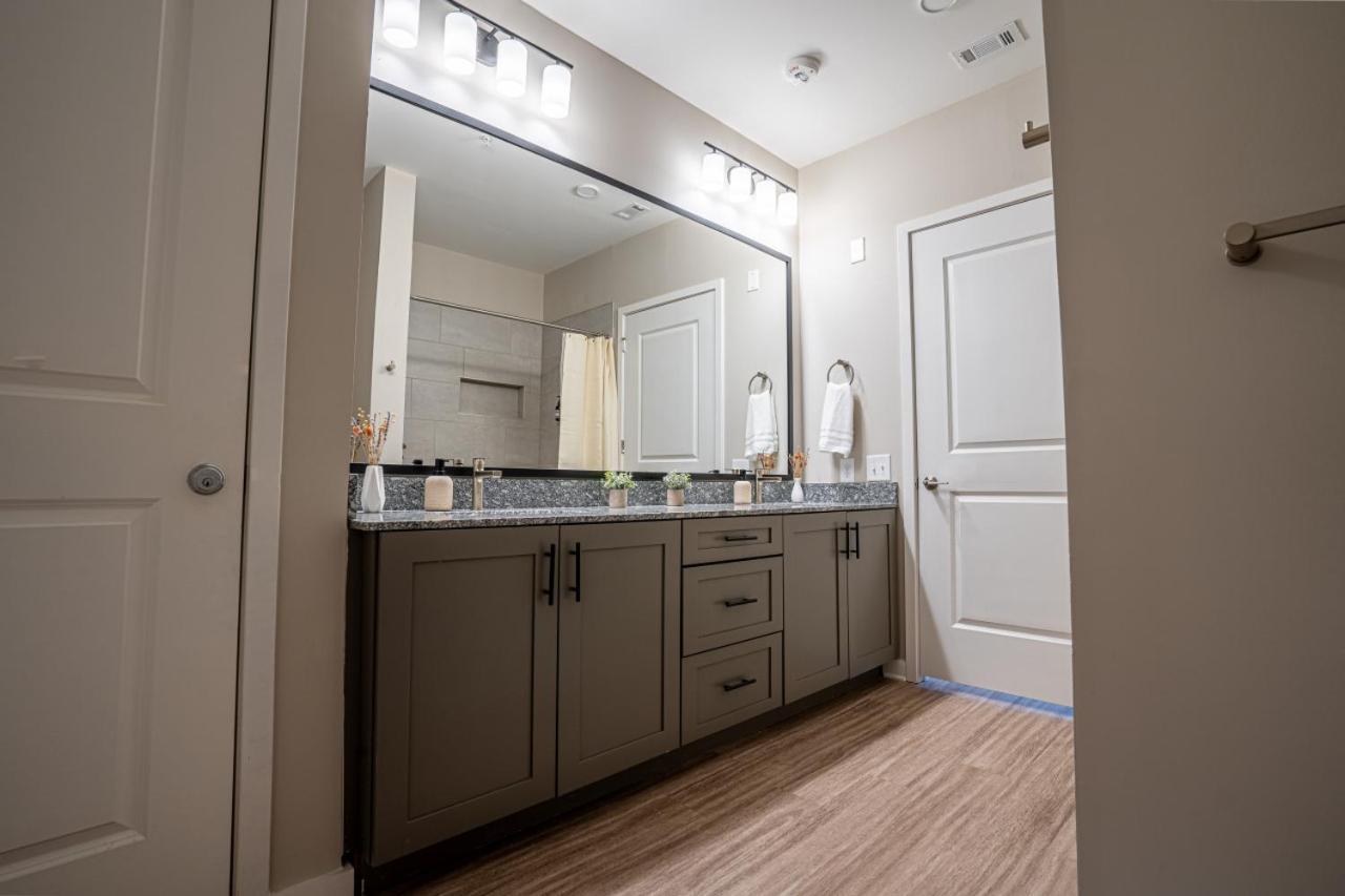 Apartment Elegant, Spacious 3br 2b Perfect For Long