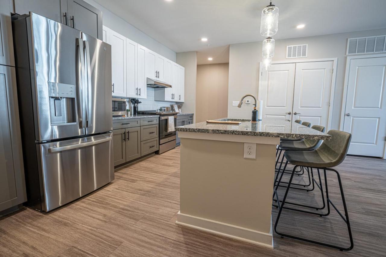 Elegant, Spacious 3br 2b Perfect For Long Apartment
