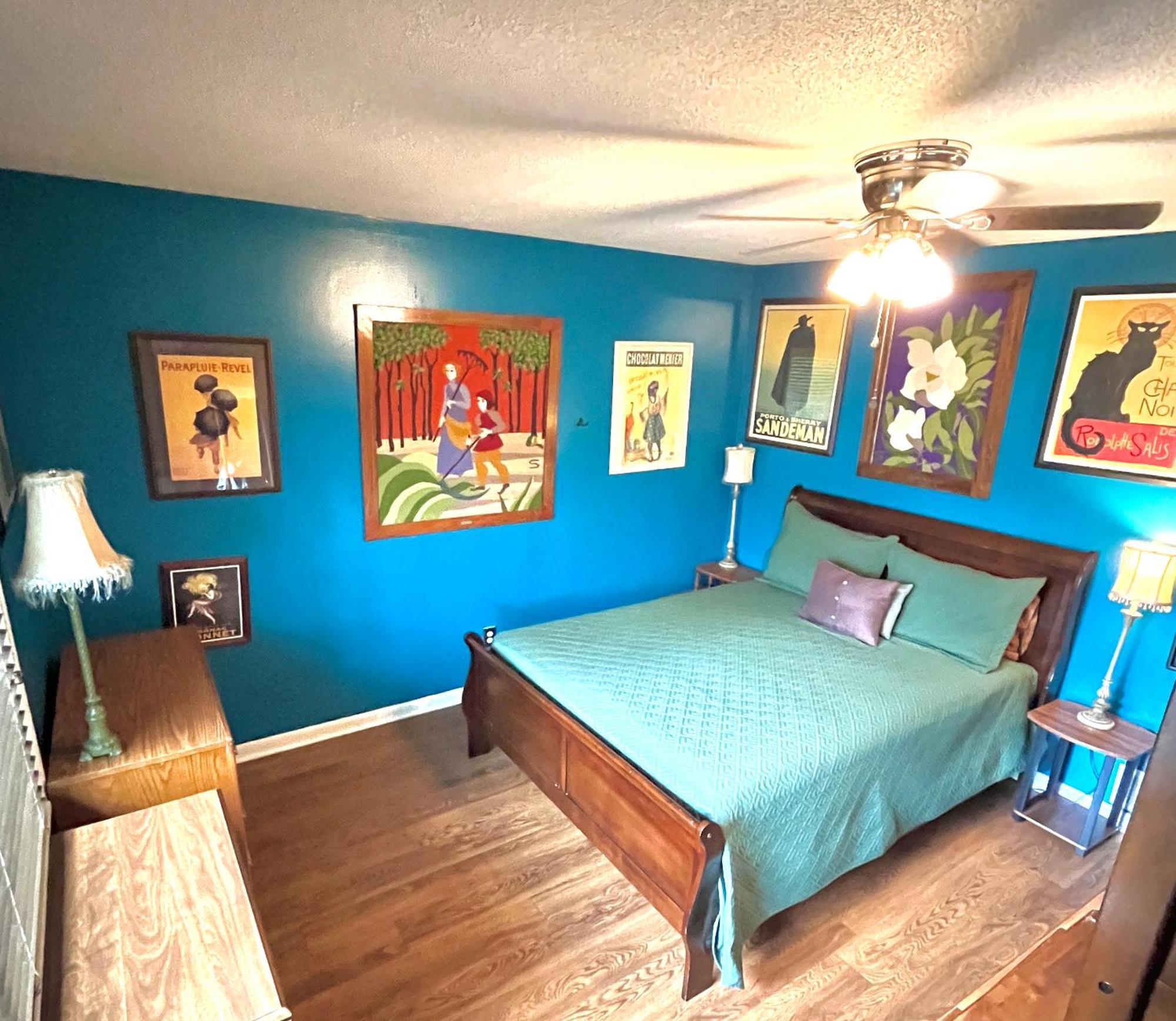 Apartment Family Friendly Downtown - Private Yard & Grill - Location, Location, Location! Athens