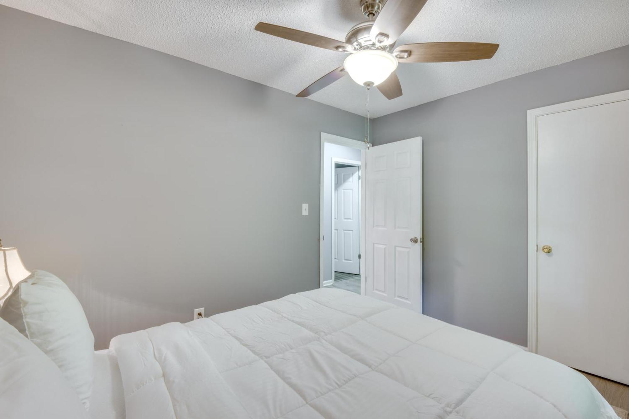 With Deck - Near Sanford Stadium! Holiday home Athens
