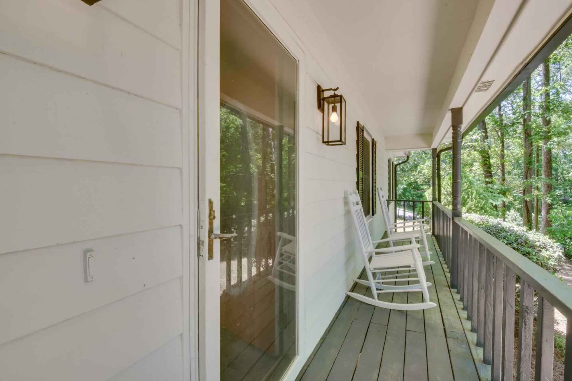 With Deck - Near Sanford Stadium! *