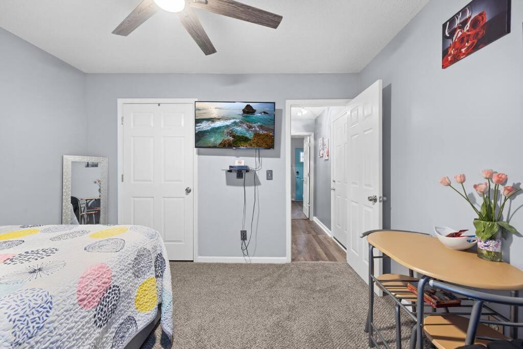 Apartment 2 Private Entry No Shared Spaces By Downtown
