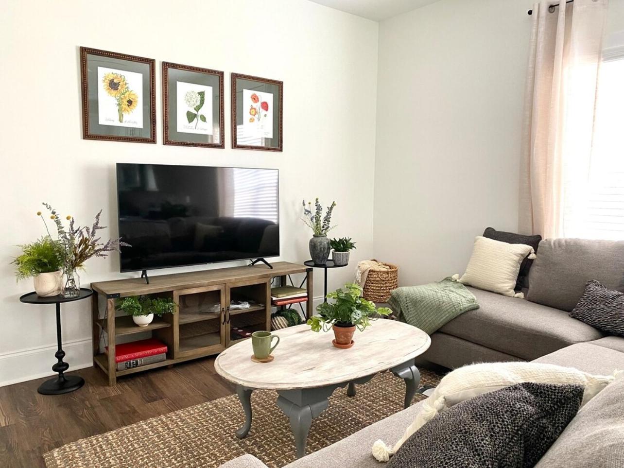 Holiday home Bright Artist's Cottage-mins To Dt,campus,stadium *