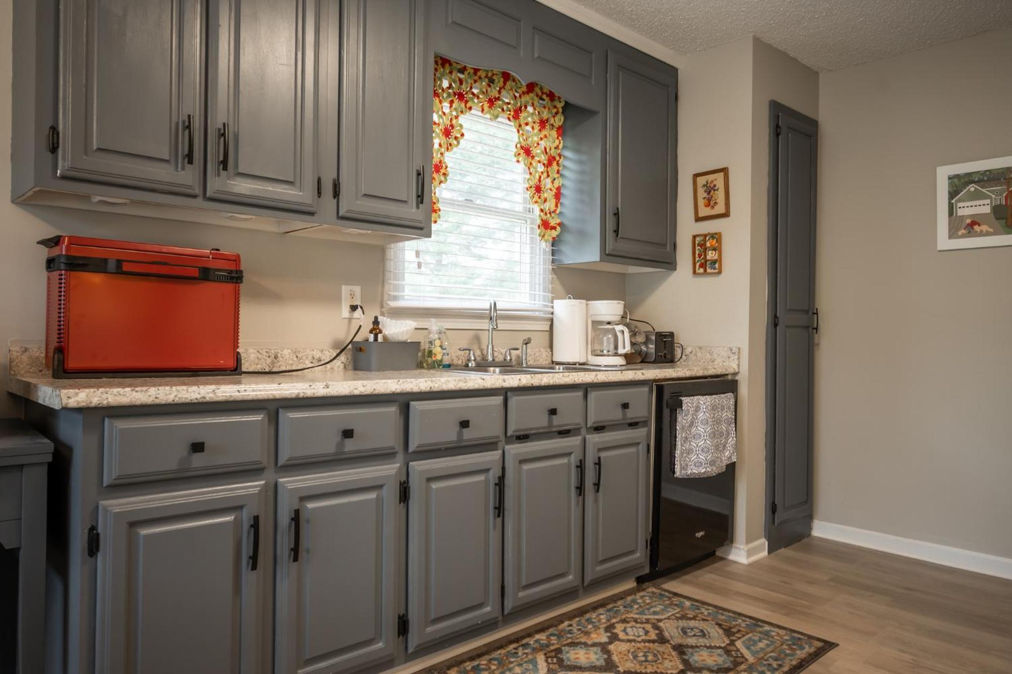 Oak Meadows Haven With Spacious Backyard Athens