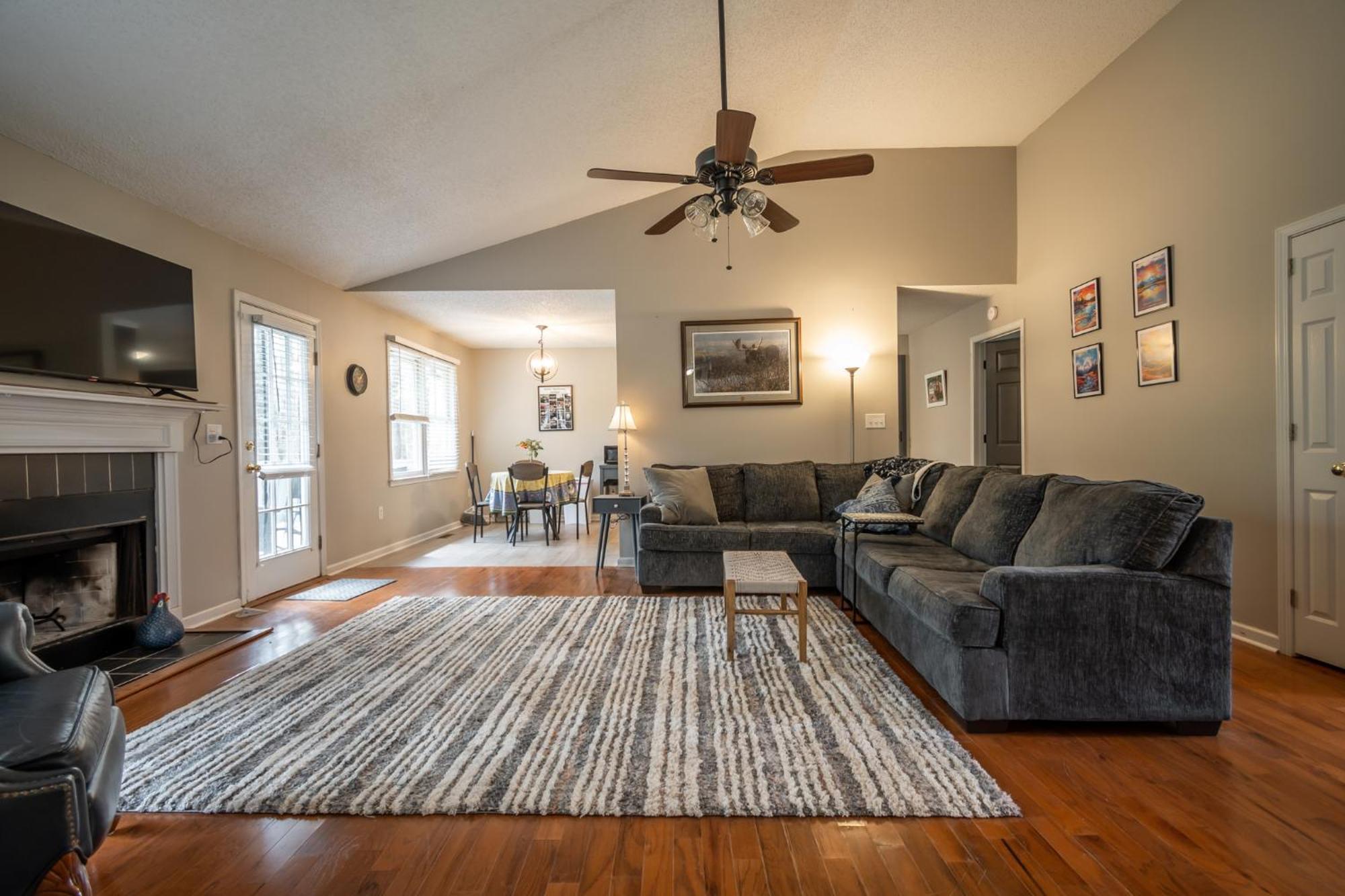 Oak Meadows Haven With Spacious Backyard