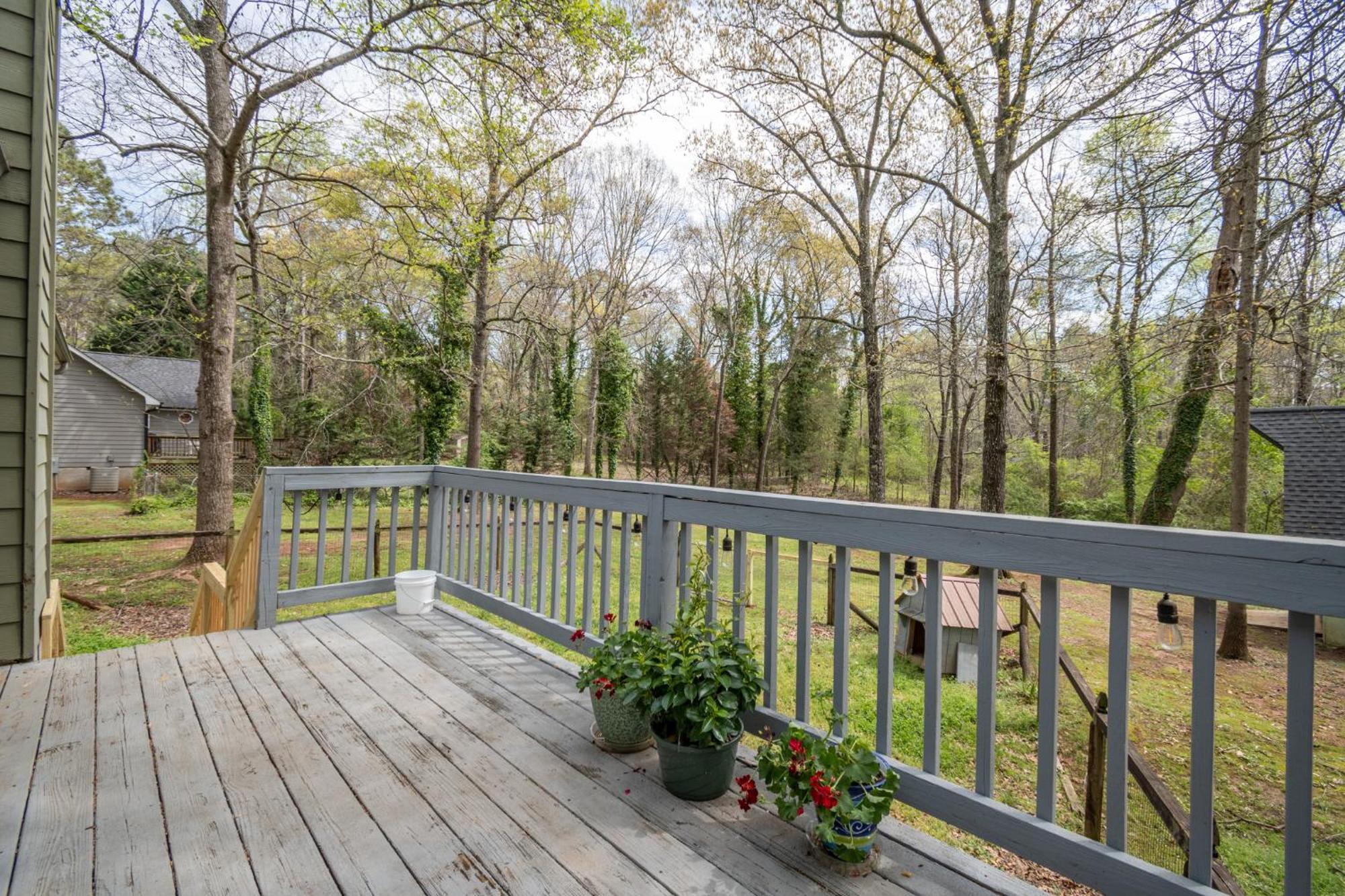 Oak Meadows Haven With Spacious Backyard Holiday home *