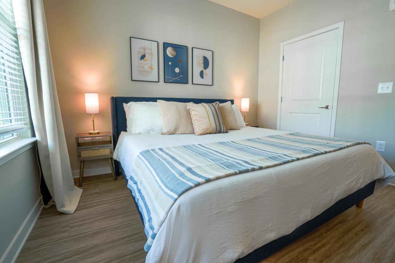 Apartment Upscale, New Apt, Pool, Long Athens