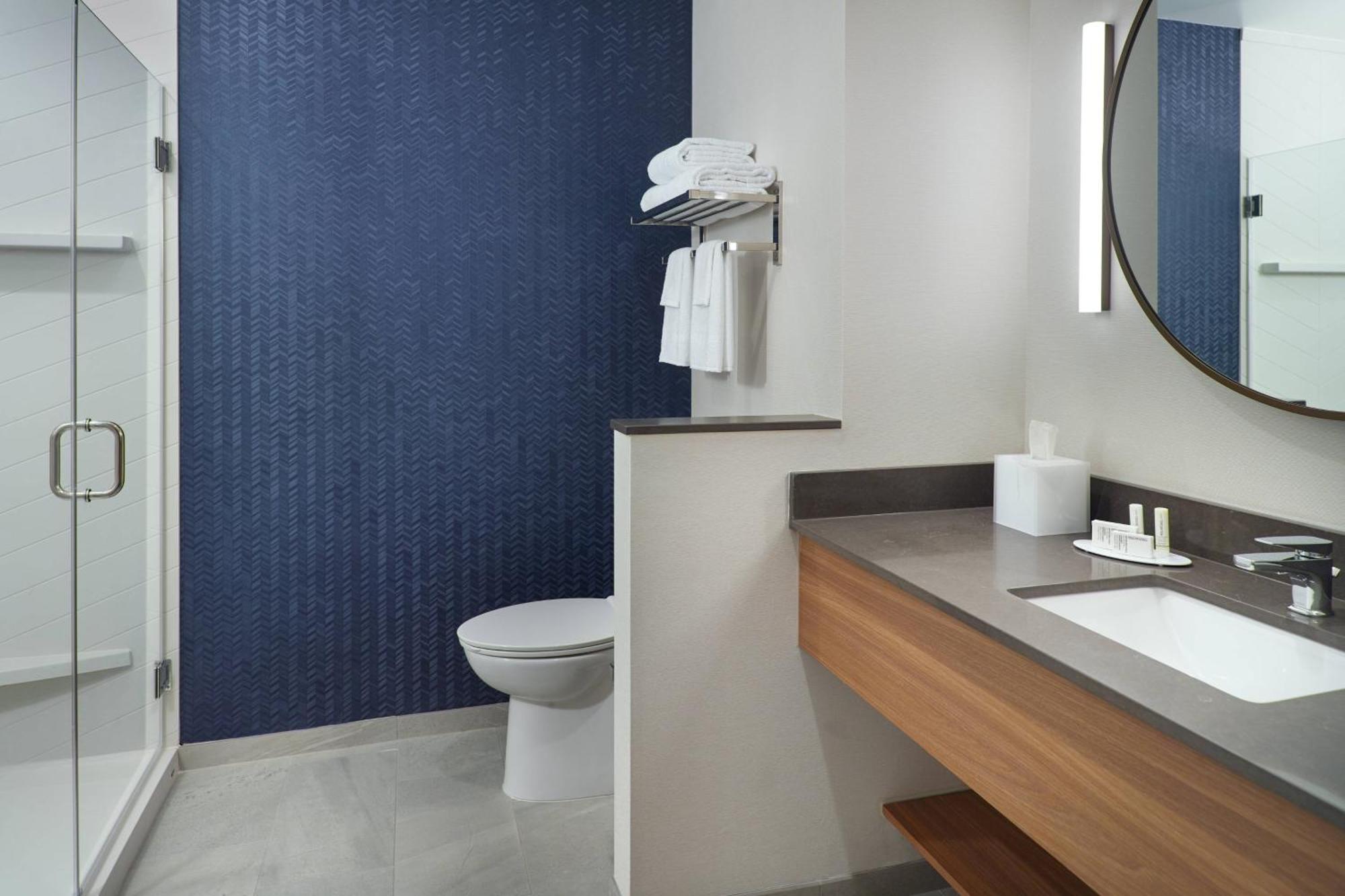 Hotel Fairfield & By Marriott Athens-university Area 3*
