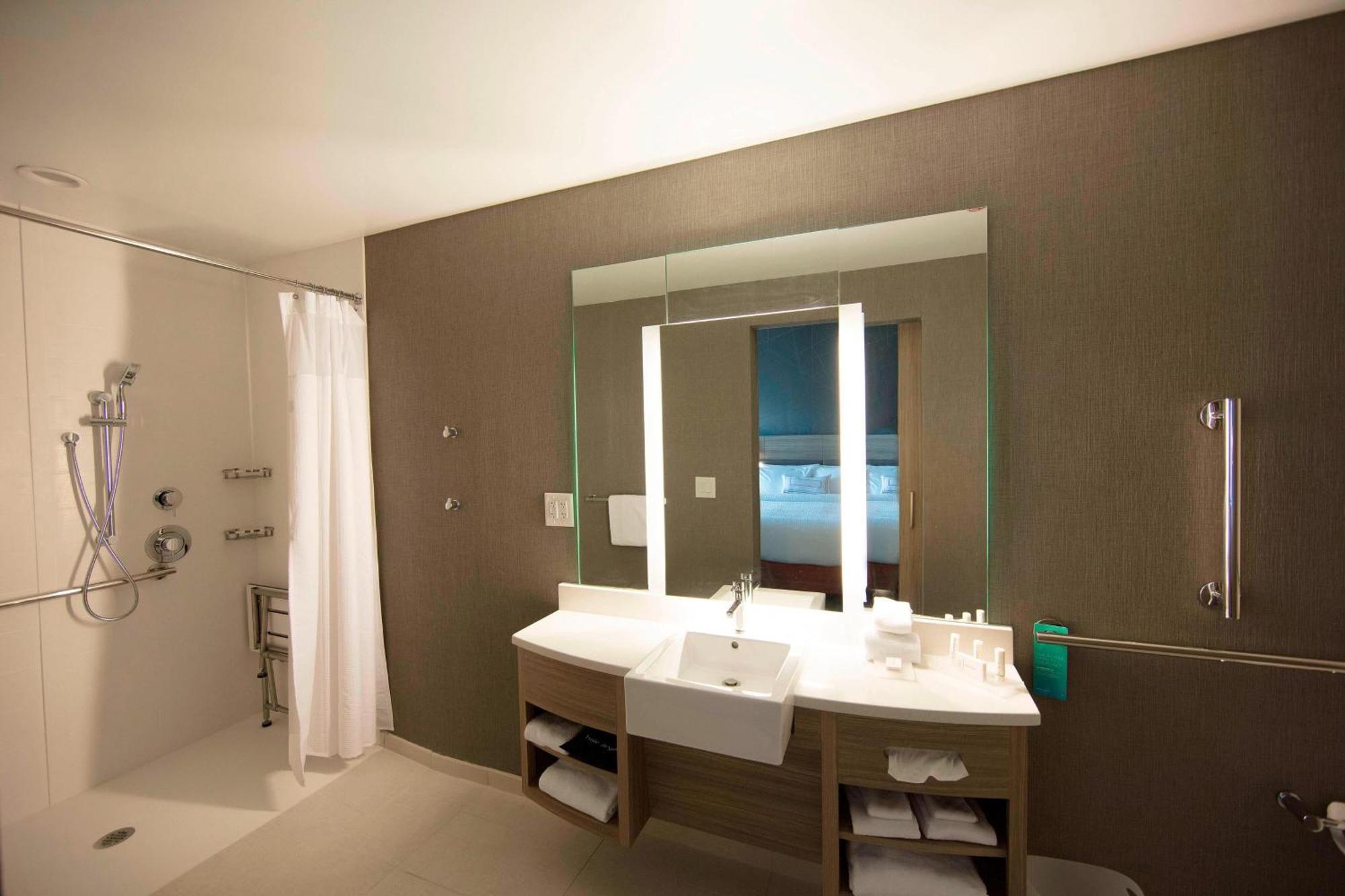 Springhill By Marriott Downtown/university Area Hotel Athens