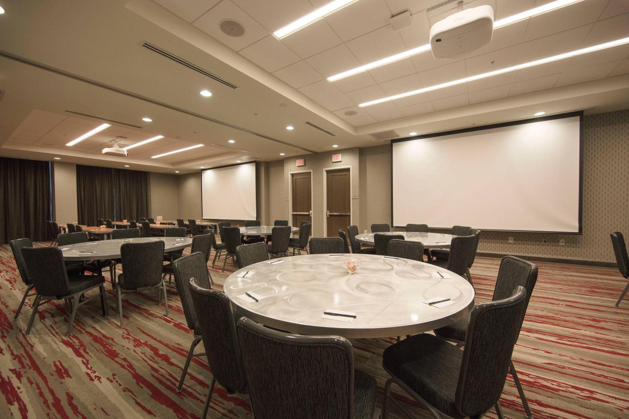 Springhill By Marriott Downtown/university Area Hotel