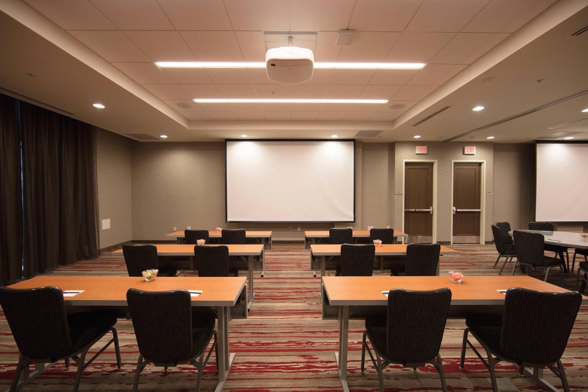 Springhill By Marriott Downtown/university Area Hotel 3*