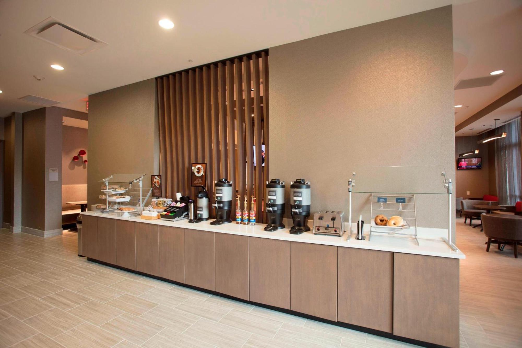 Springhill By Marriott Downtown/university Area