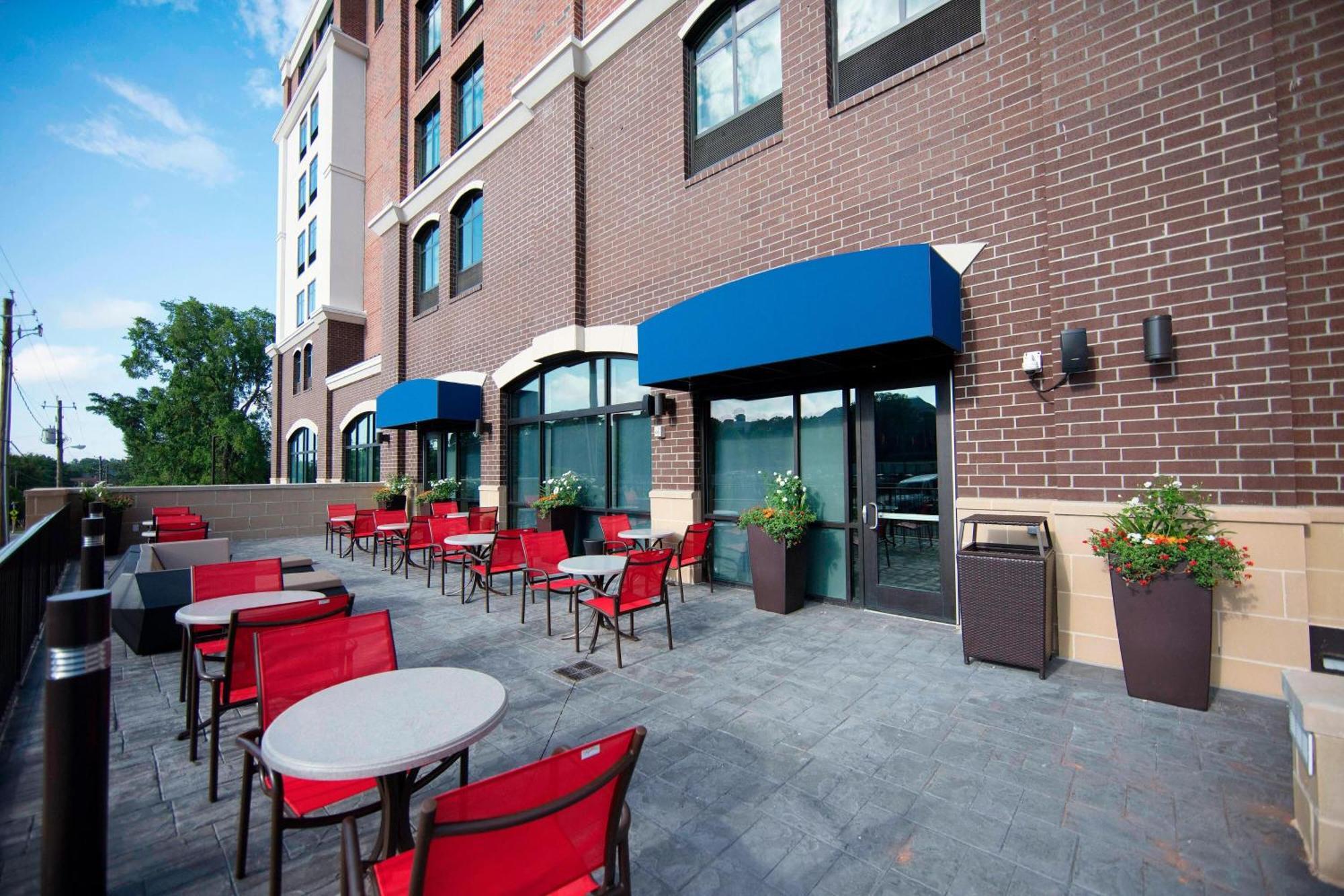 Hotel Springhill By Marriott Downtown/university Area 3*
