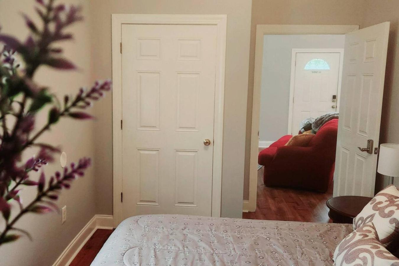 Charming Cute Convenient 2 Mi To Downtown And Uga Holiday home