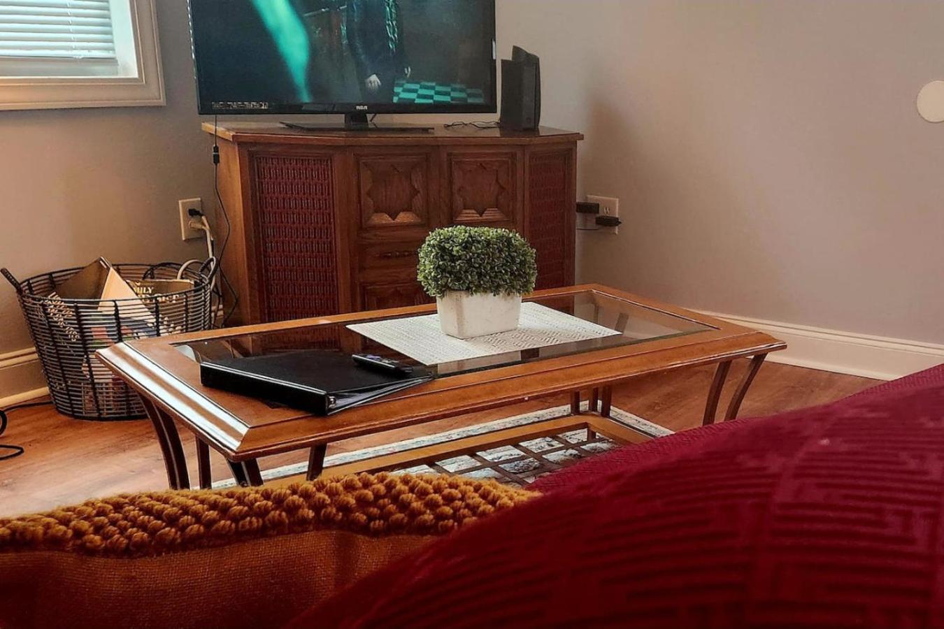 Charming Cute Convenient 2 Mi To Downtown And Uga Holiday home Athens