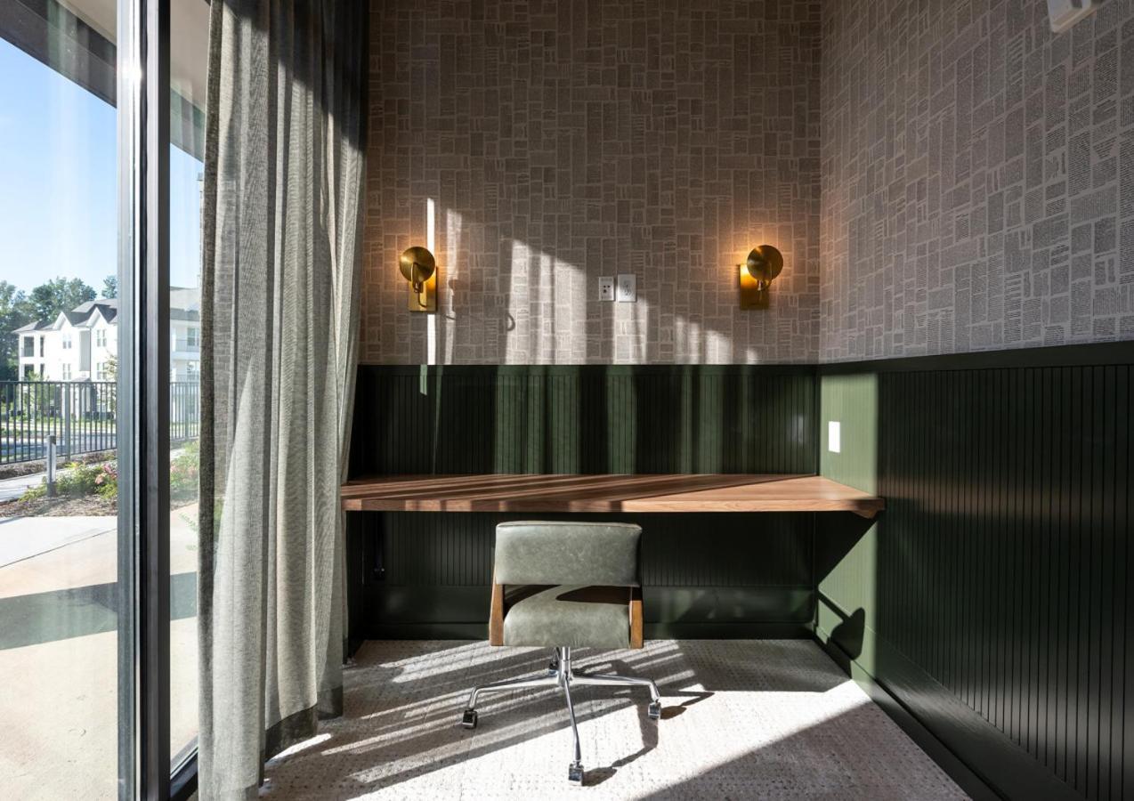 Charming, New Apt, Pool, Long *
