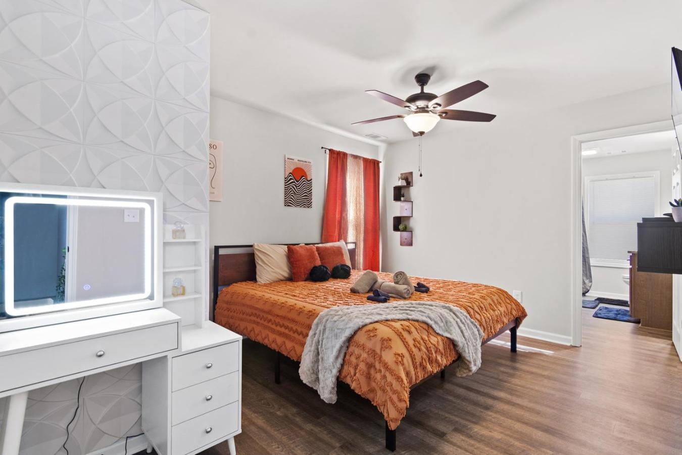 Holiday home 2 King Beds, Arcade Room, Mins From Dt & Uga *