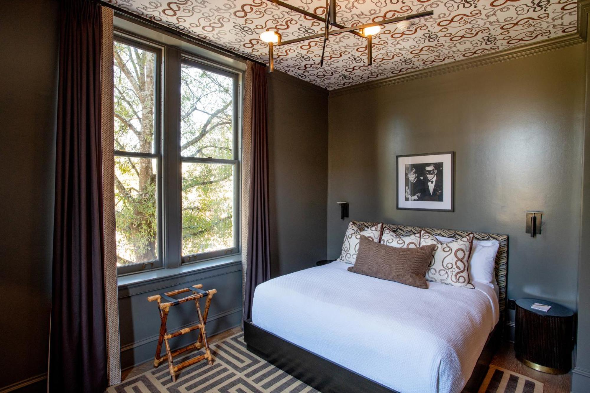 The Bell By Kasa 4*