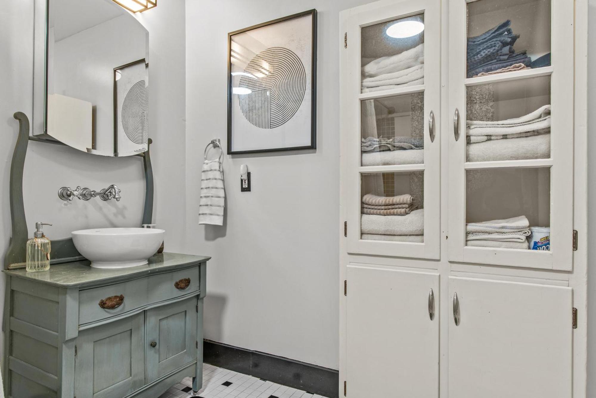 Lenoir Holiday home