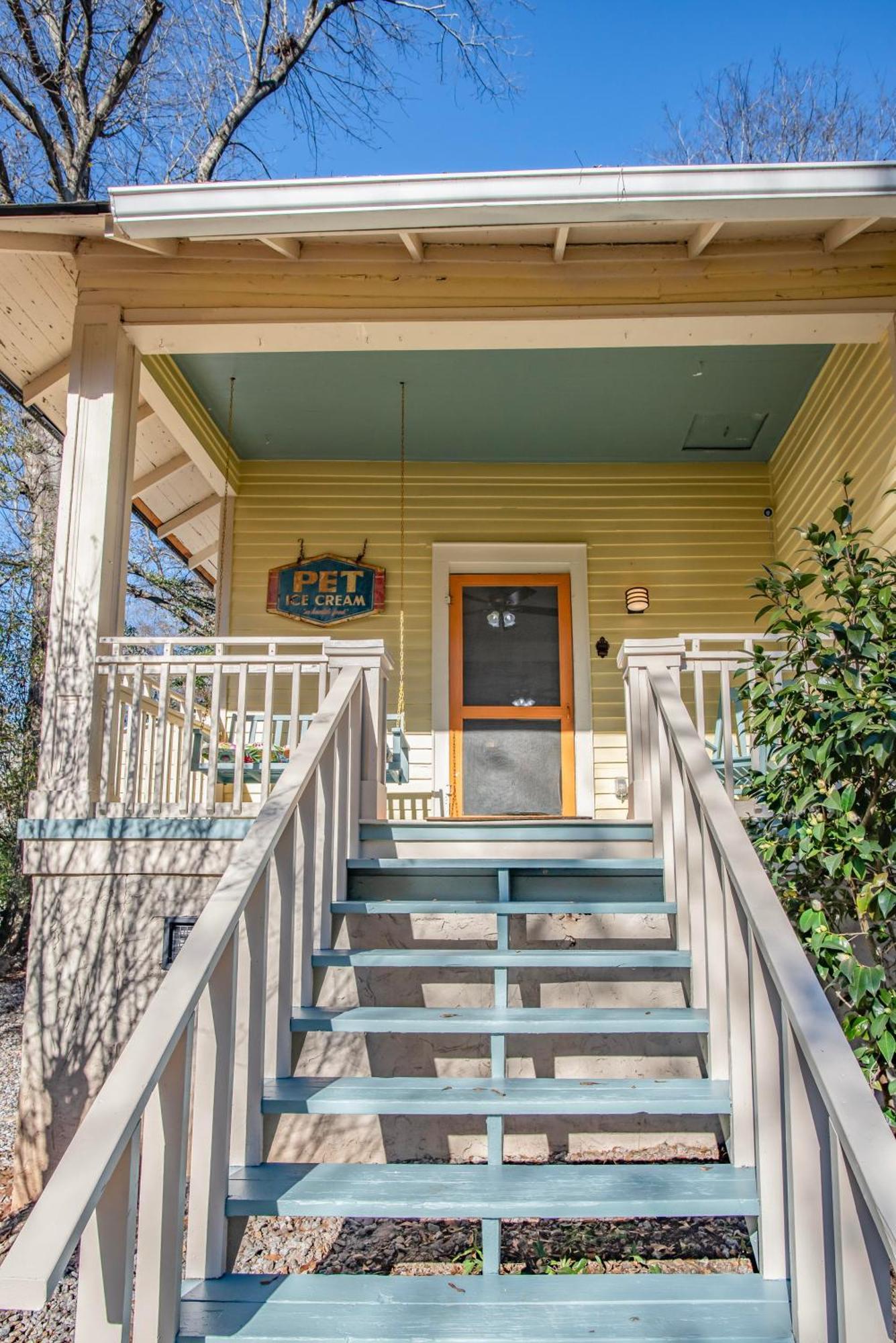 Holiday home Lenoir Athens