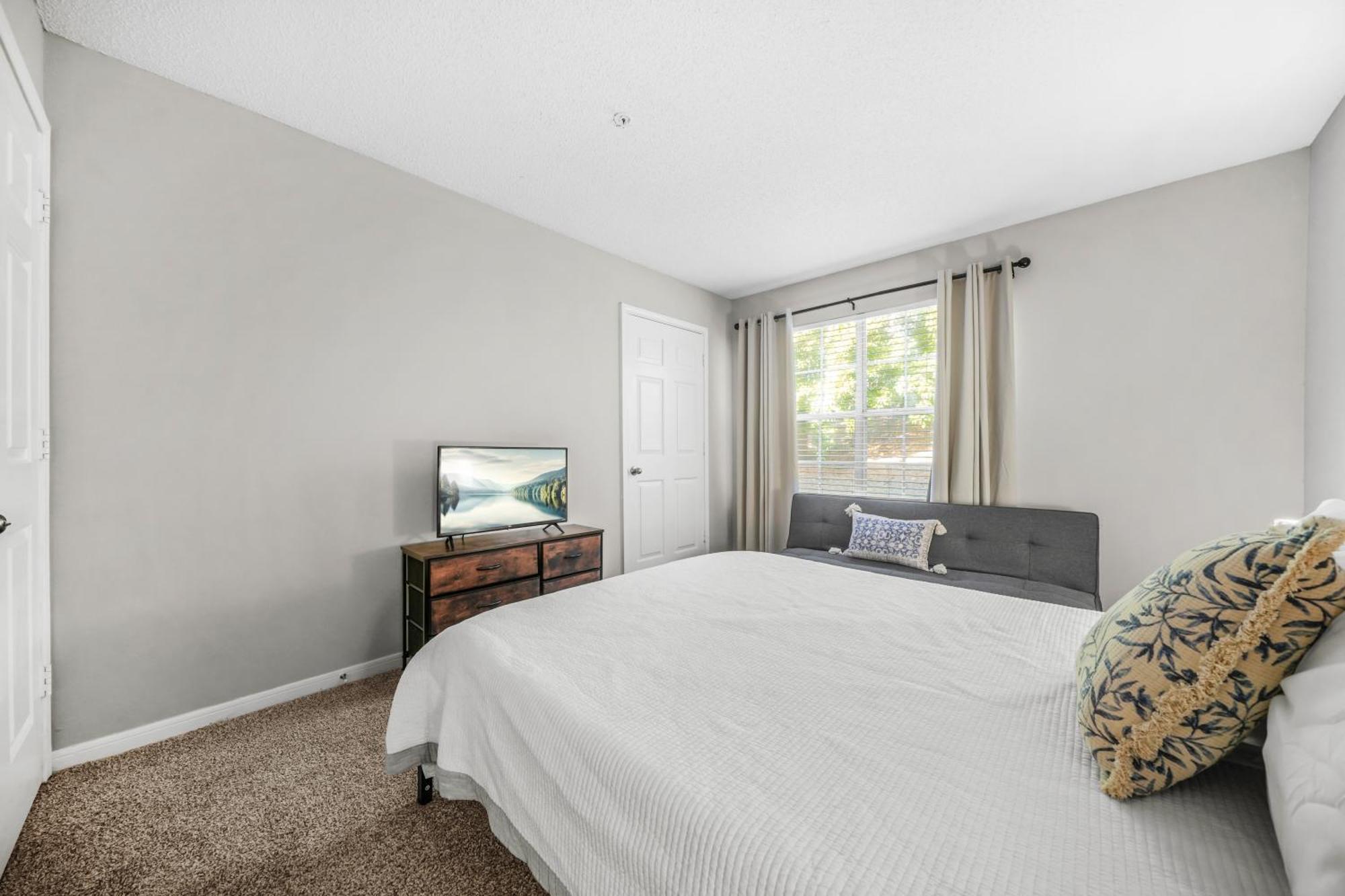 Apartment Lux 3br, Prime Location Near Uga & Downtown