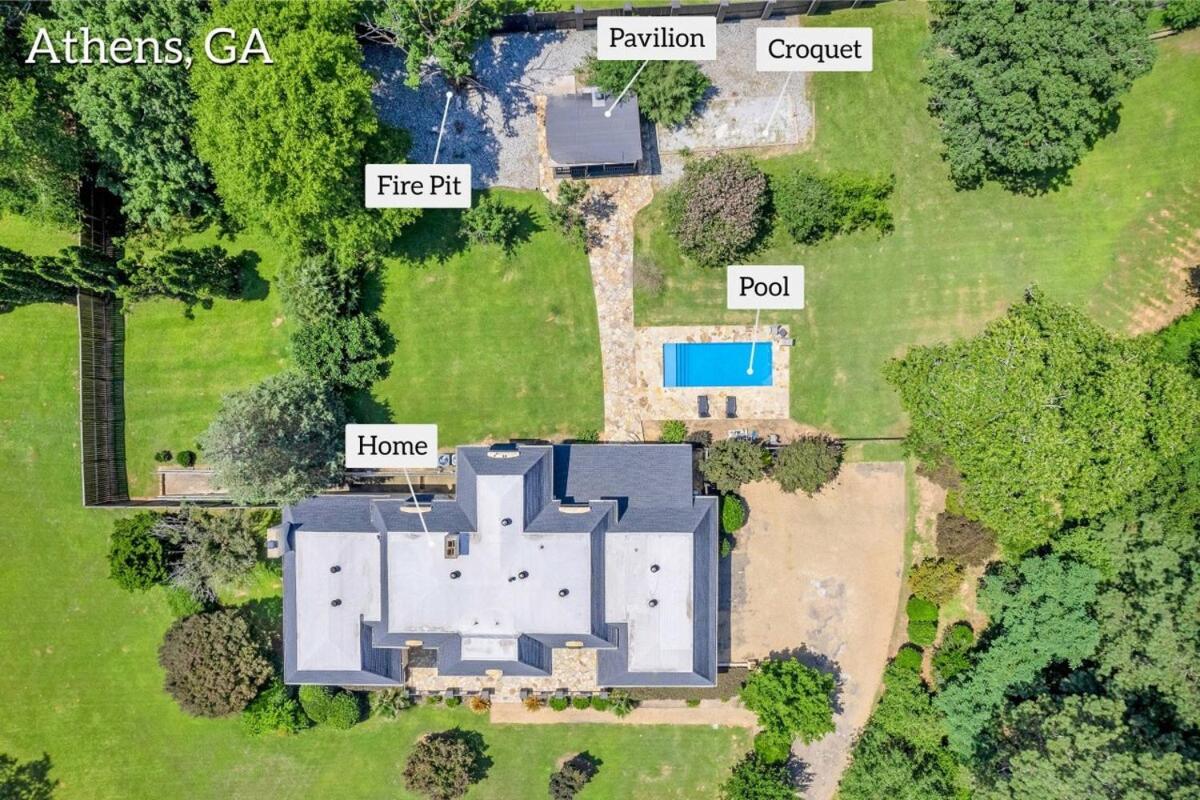 Holiday home The Wexford French Chateau W Pool Athens