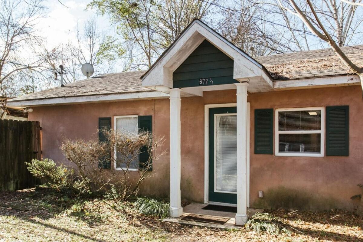 The Cozy Corner Near Downtown 2br Athens
