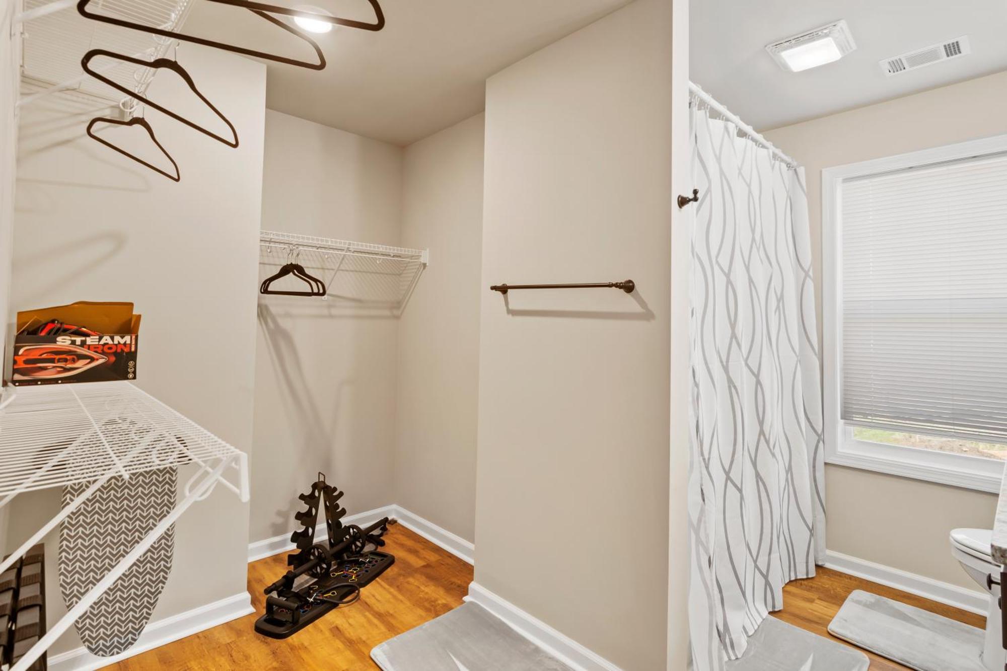 Cozy & Spacious 2 King Beds Near Uga & Downtown