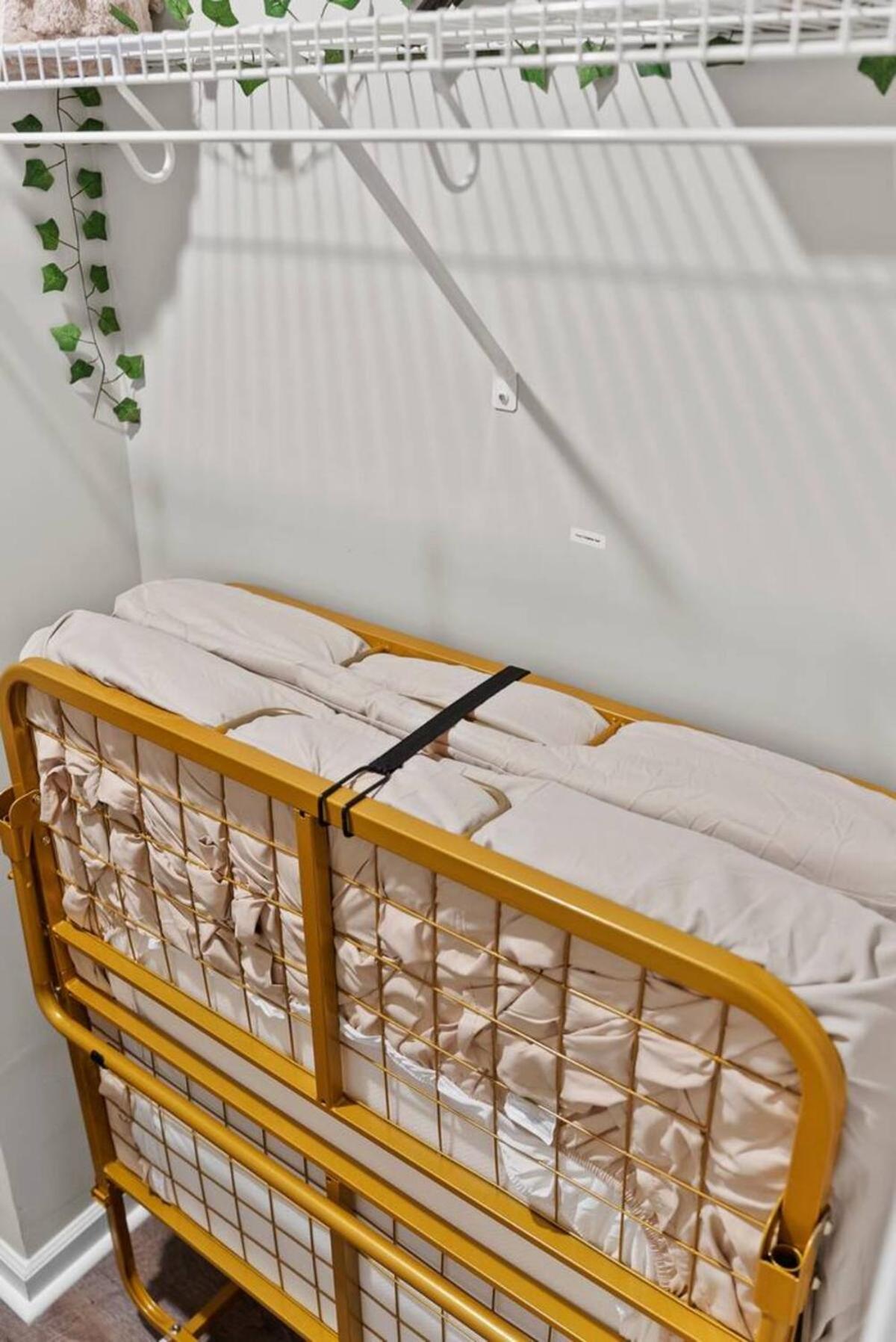 4 King Beds - Sleeps 24 - By Dt & Uga - Game Apartment Athens