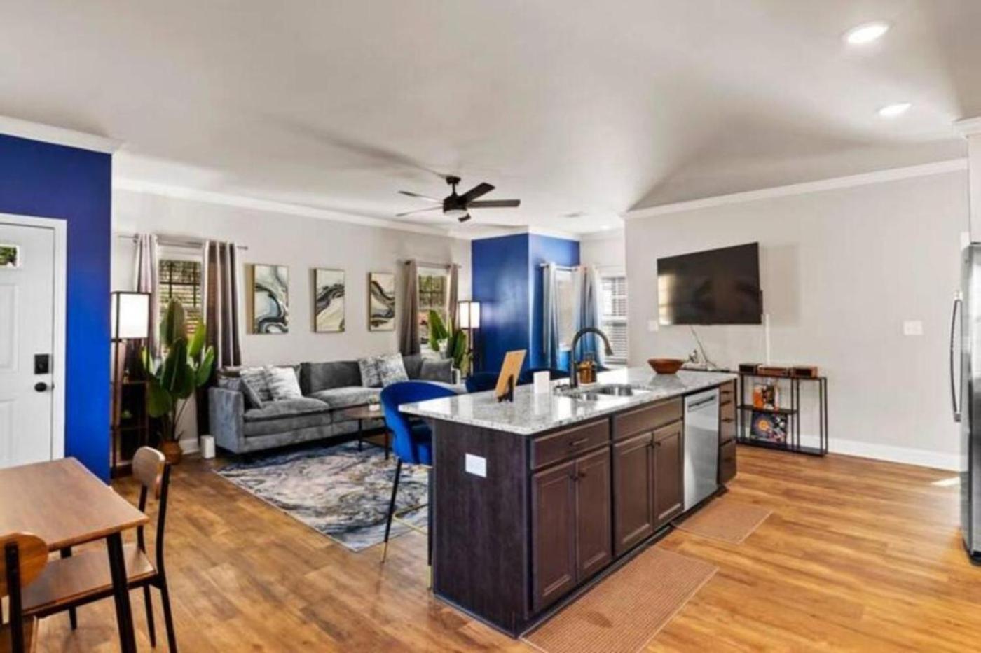 Apartment 4 King Beds - Sleeps 24 - By Dt & Uga - Game Athens