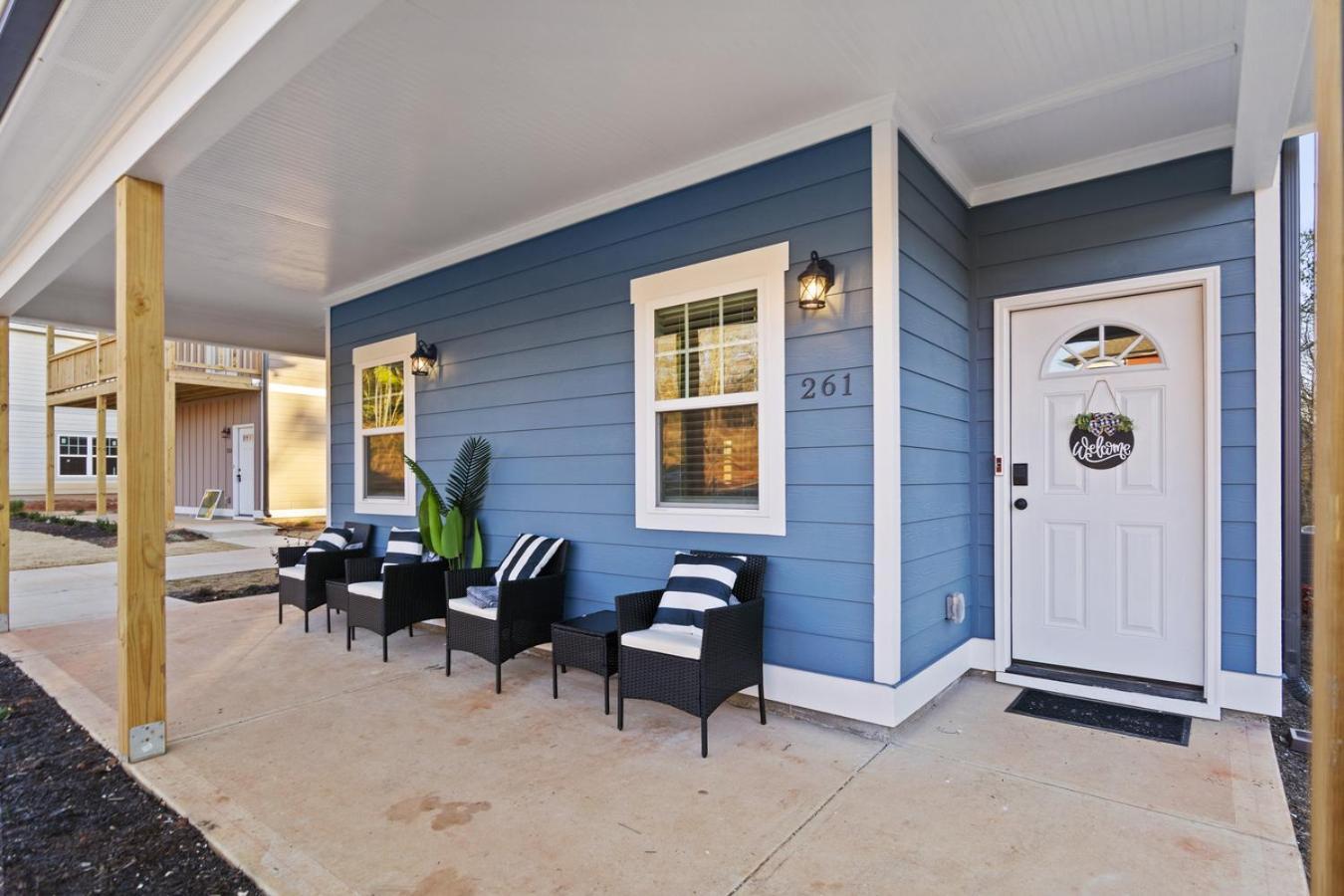 4 King Beds - Sleeps 24 - By Dt & Uga - Game Apartment *