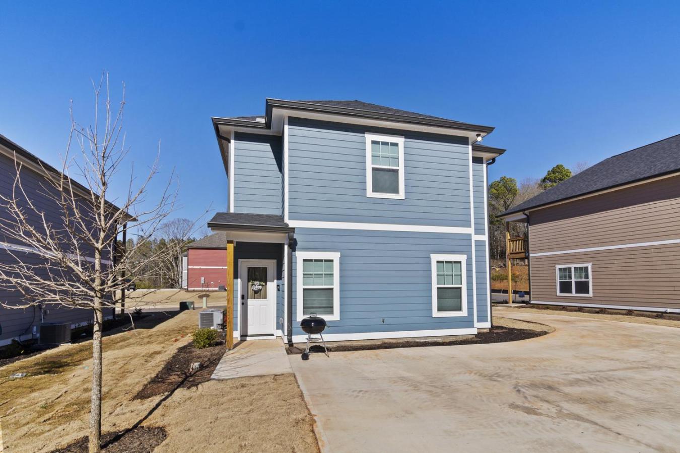 Apartment 4 King Beds - Sleeps 24 - By Dt & Uga - Game *