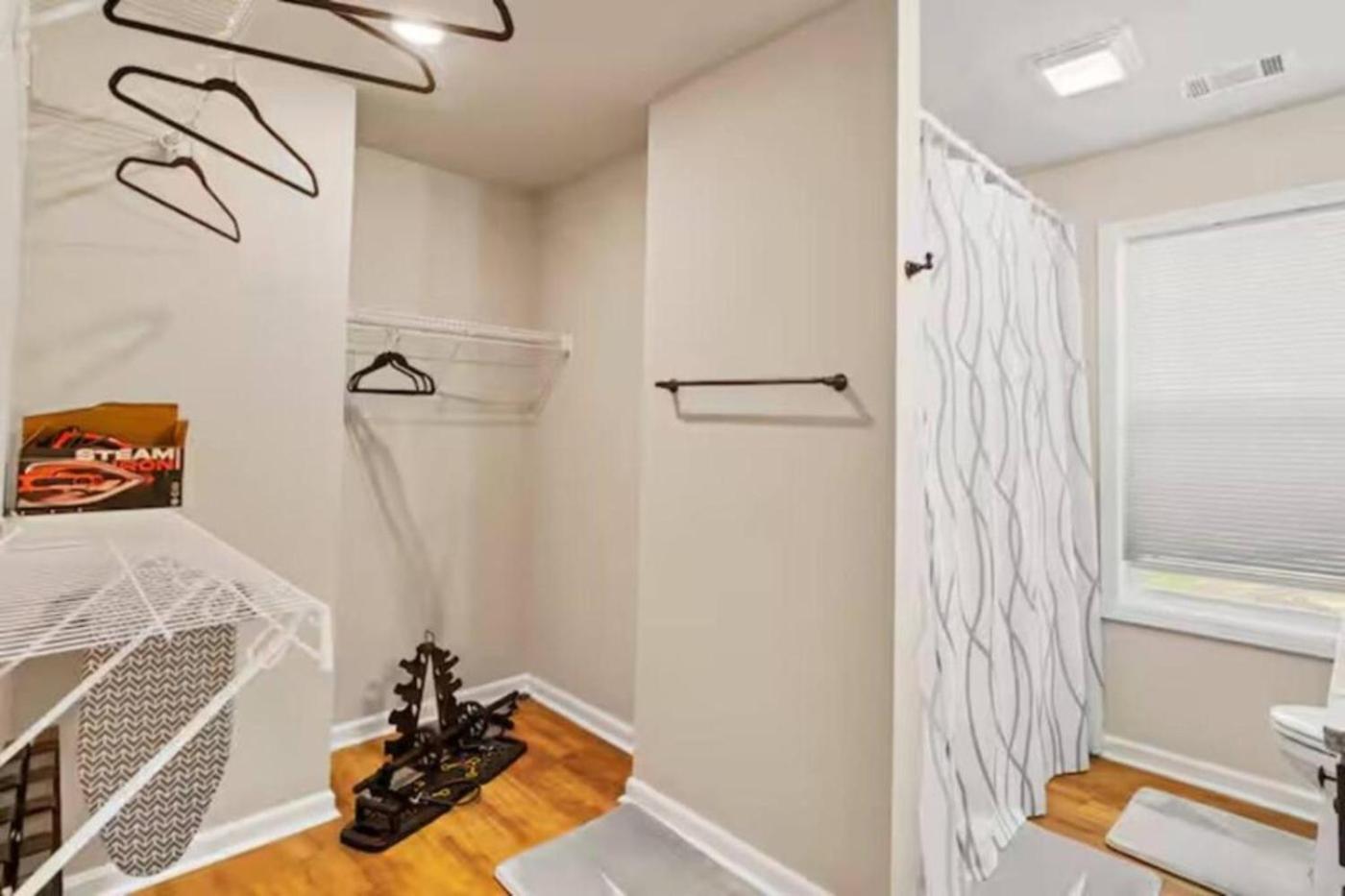 4 King Beds - Sleeps 24 - By Dt & Uga - Game Apartment