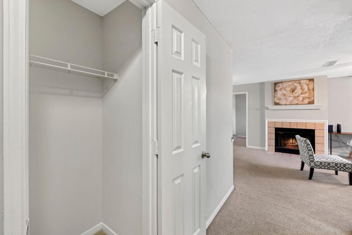Cozy 2br Retreat Near Uga And Downtown Apartment