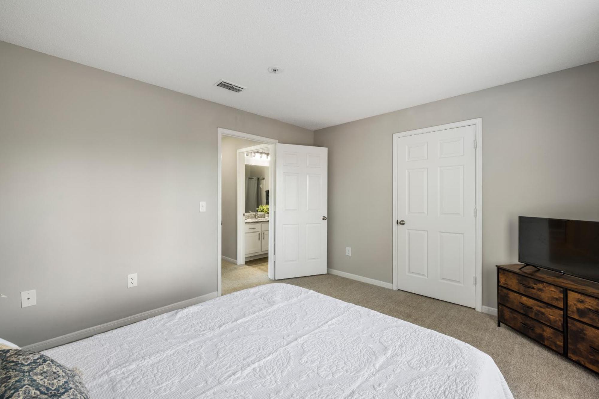 Apartment Charming 3br Abode Near Uga And Downtown
