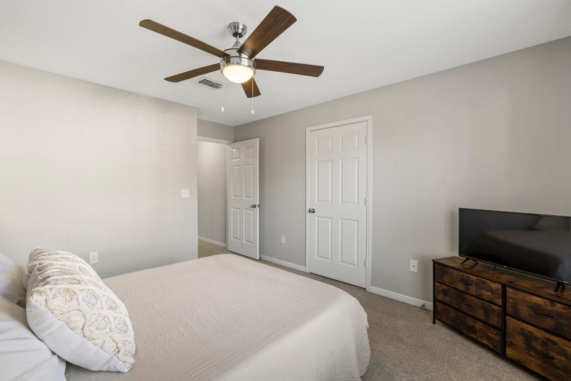 Charming 3br Abode Near Uga And Downtown Apartment *