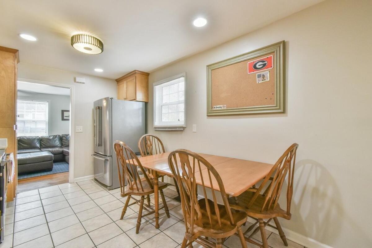 5 Minutes To Downtown Athens! - 4 Bedroom! * Athens