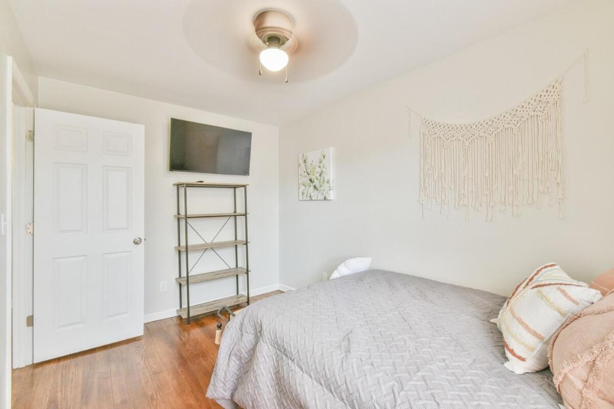 5 Minutes To Downtown Athens! - 4 Bedroom! * Athens