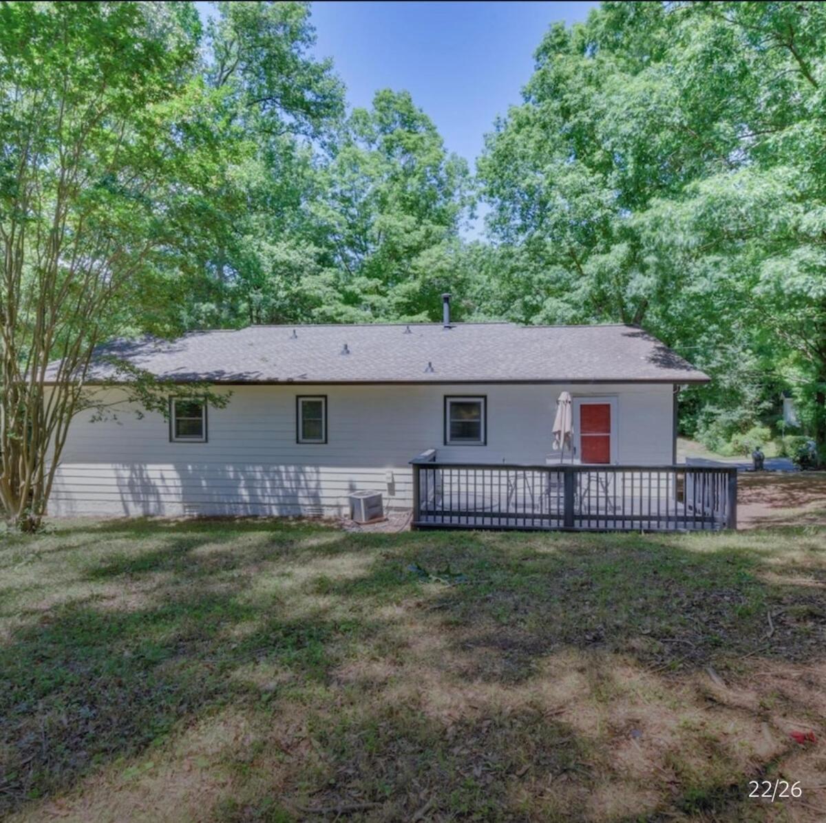 With Deck Near Sanford Stadium Holiday home