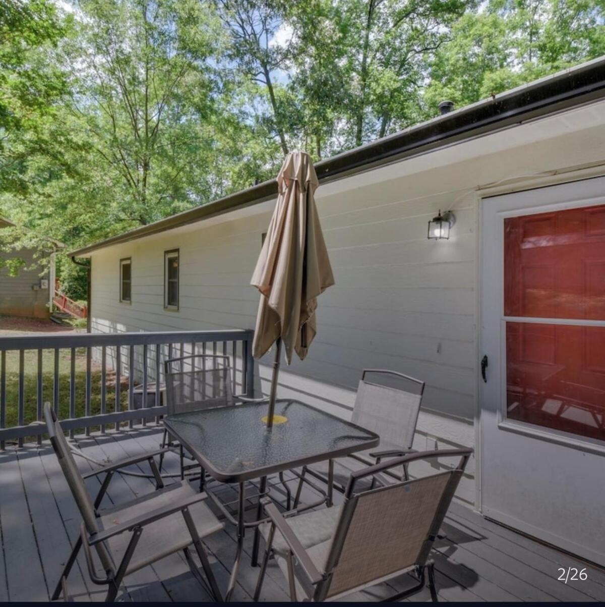 With Deck Near Sanford Stadium Holiday home *