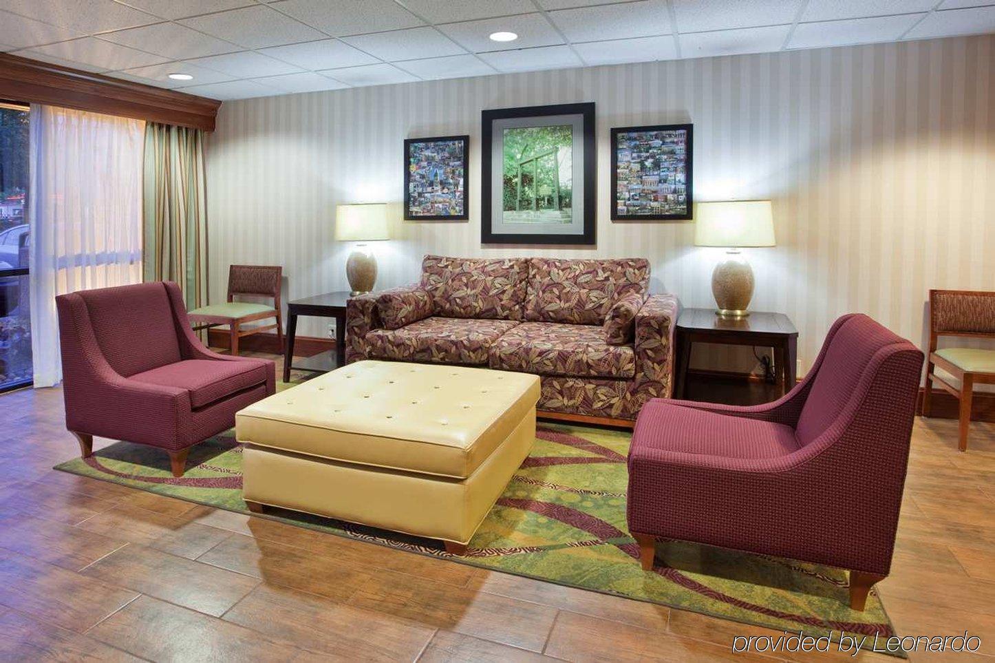 Hotel Hampton 3*