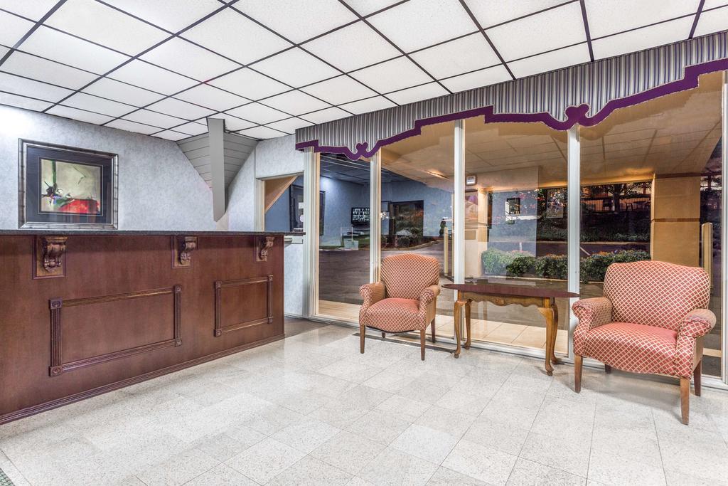 Hotel Howard Johnson By Wyndham 2*