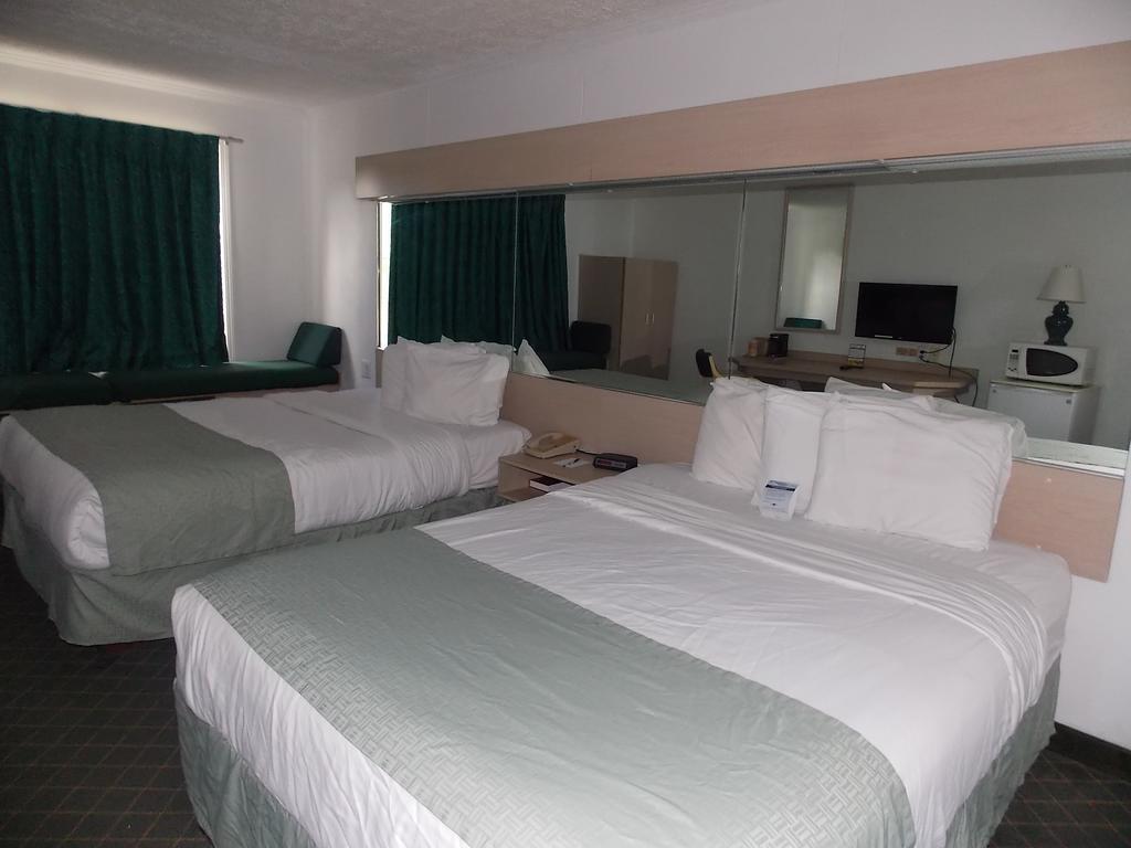 Microtel By Wyndham 2* Athens